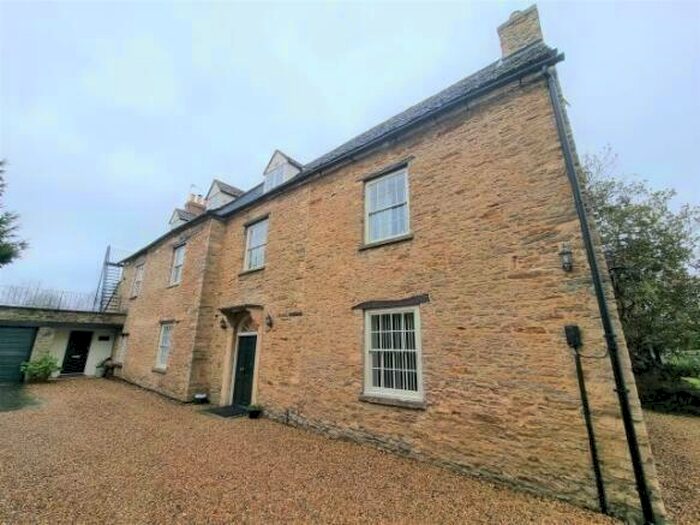 1 Bedroom Apartment To Rent In Mill Street, Old Kidlington, OX5