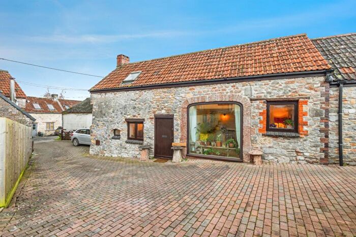 2 Bedroom Character Property For Sale In Silver Street, Cheddar, BS27