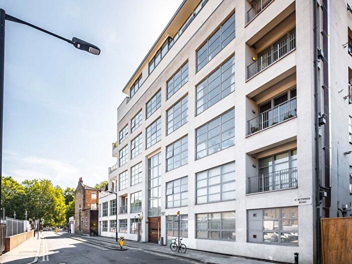 1 Bedroom Flat To Rent In Bethwin Road London, SE5