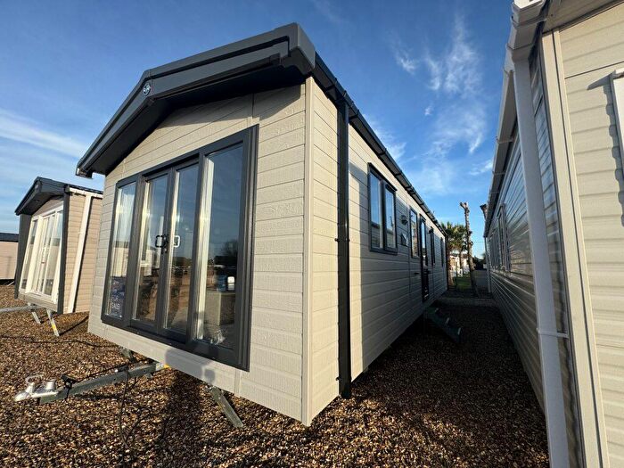 2 Bedroom Property For Sale In Seal Bay Resort, PO20