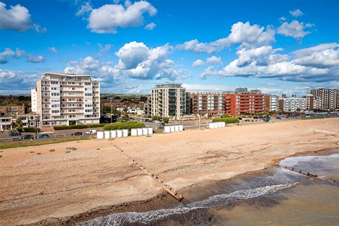 3 Bedroom Flat For Sale In West Parade, Worthing, West Sussex, BN11
