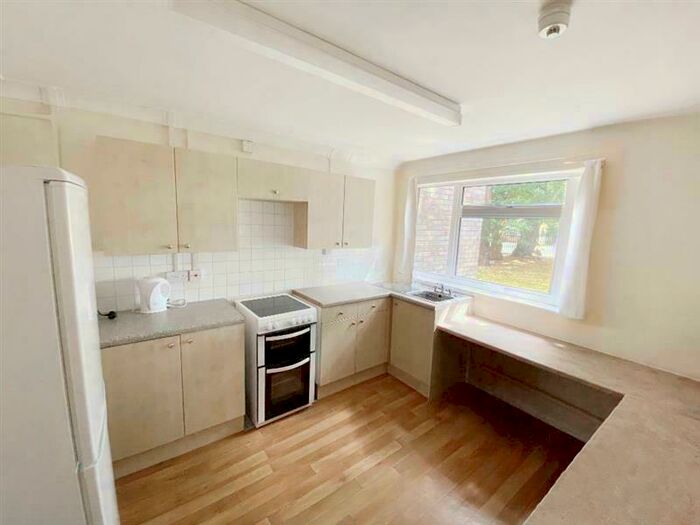 3 Bedroom Flat To Rent In Pearson Road, Ipswich, Suffolk, IP3