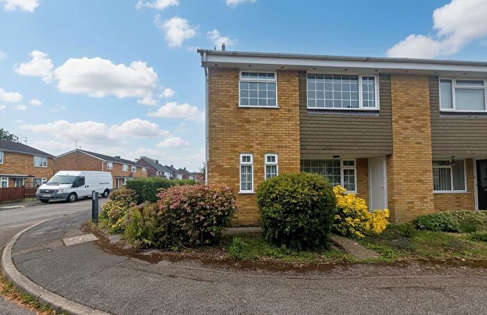 3 Bedroom Semi-Detached House To Rent In Laurel Close, Hemel Hempstead, HP2