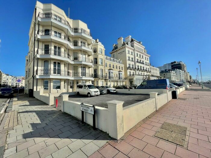 1 Bedroom Apartment To Rent In Berkeley Court, Kings Road, Brighton, BN1