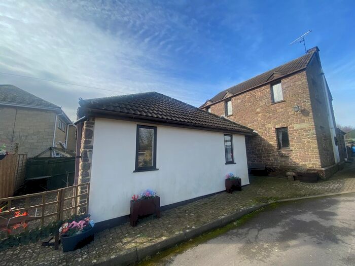 1 Bedroom Studio To Rent In The Annexe, Thorncroft, Main Road, Alvington, GL15