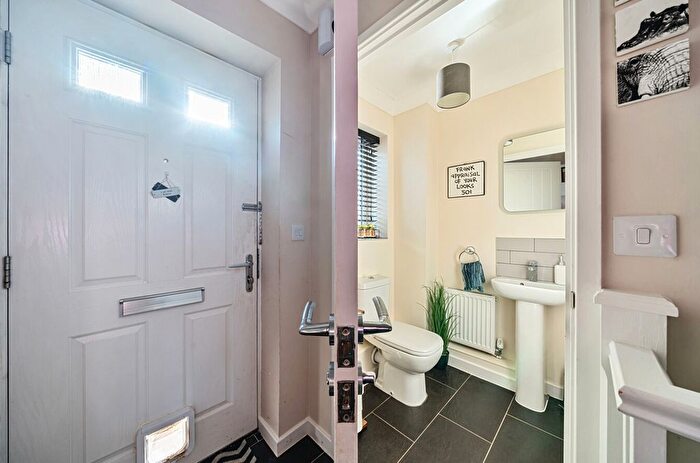 3 Bedroom Terraced House For Sale In Elizabeth Penton Way, Bampton, Tiverton, Devon, EX16