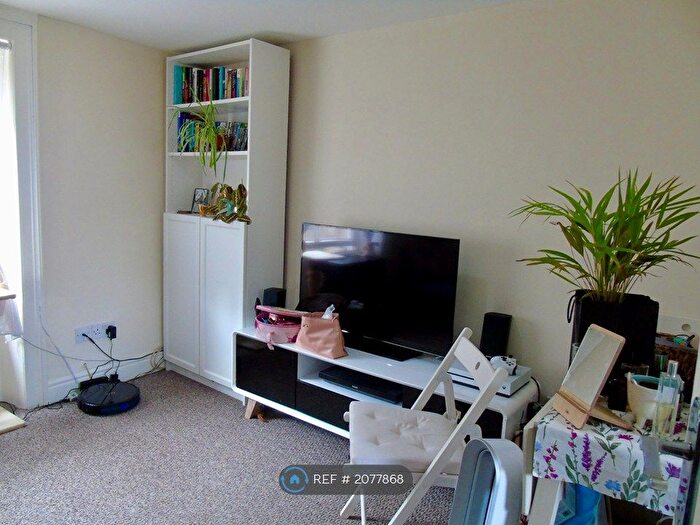 1 Bedroom Maisonette To Rent In St. Georges Place, Bath, BA1