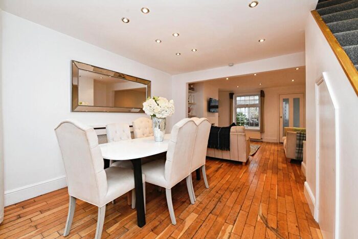 3 Bedroom Terraced House For Sale In Tower Hill, Brentwood, Essex, CM14