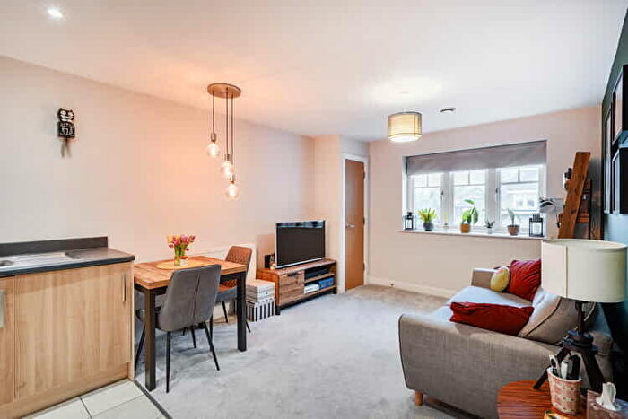 1 Bedroom Flat For Sale In Mercury House, Epsom, Surrey, KT17