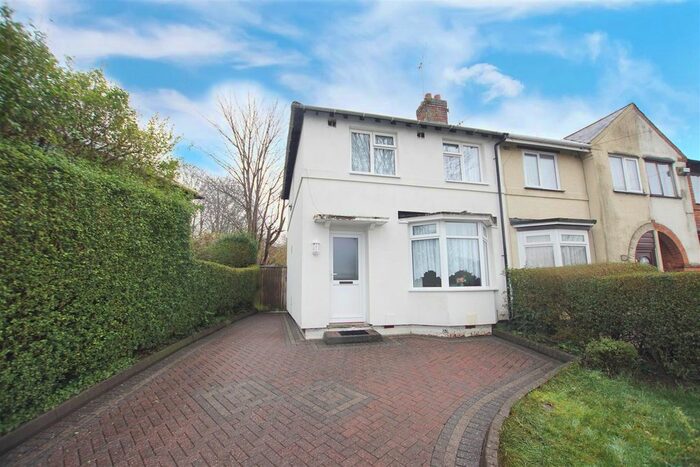 3 Bedroom Property To Rent In Lockwood Road, Northfield, Birmingham, B31