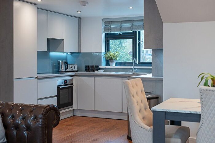2 Bedroom Flat To Rent In Banstead Road, Purley, CR8