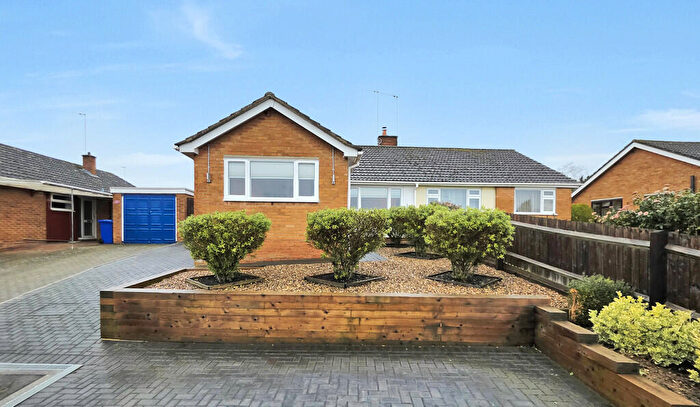 3 Bedroom Semi-Detached Bungalow For Sale In Westminster Close, Brackley, NN13