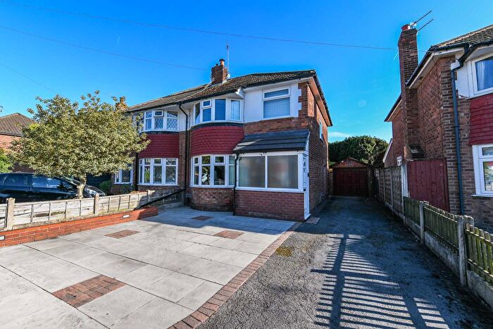 3 Bedroom Semi Detached House For Sale In Lansdowne Road, Altrincham, WA14