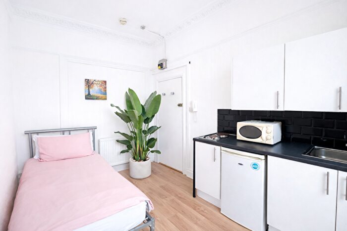 Studio To Rent In Oakley Street, London, SW3