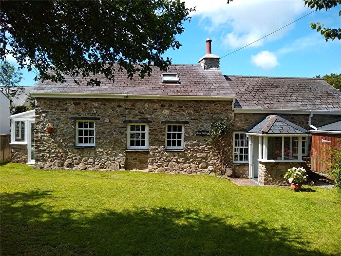 3 Bedroom Link Detached House For Sale In Spring Gardens, Haverfordwest, Dyfed, SA62