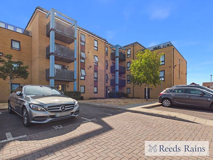1 Bedroom Flat For Sale In Rainham Road South, Dagenham, RM10