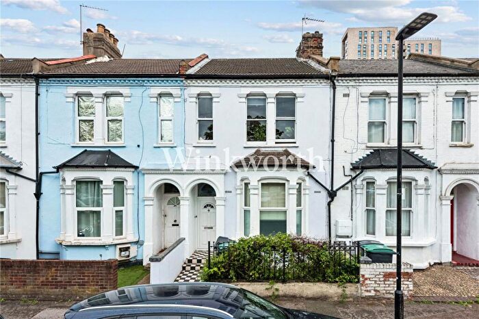 1 Bedroom Apartment To Rent In Westerfield Road, London, N15