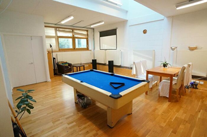 1 Bedroom Maisonette To Rent In Dunster Way, Hackbridge, Surrey, SM6