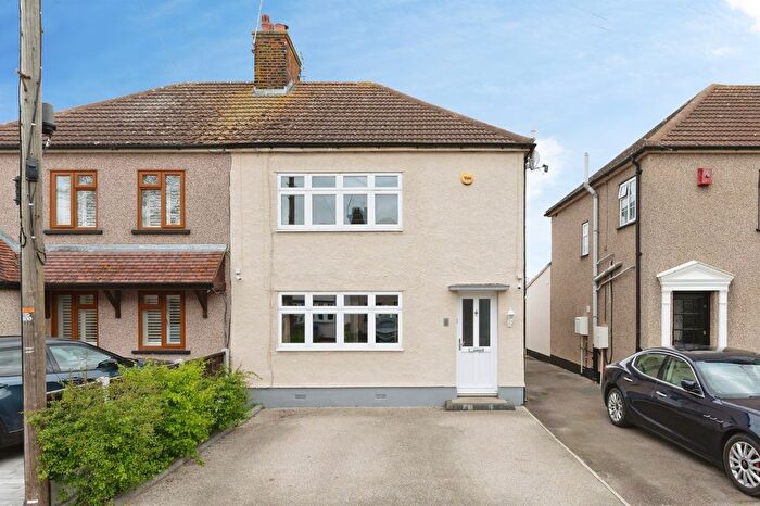 3 Bedroom Semi Detached House For Sale In Conrad Road, Stanford-Le-Hope, SS17