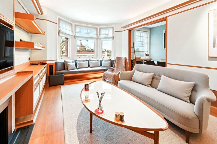 3 Bedroom Flat To Rent In Tite Street, London, SW3