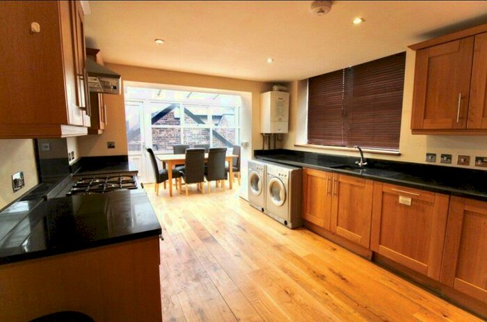 8 Bedroom Terraced House To Rent In Fairfield Road, Newcastle Upon Tyne, NE2