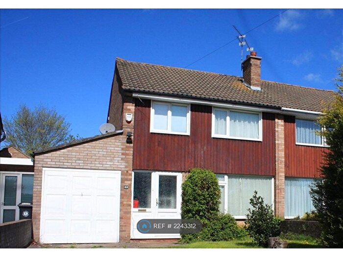 3 Bedroom Semi-Detached House To Rent In Greenlands Way, Bristol, BS10