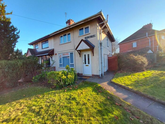 3 Bedroom Property To Rent In Yew Tree Road, Delves, Walsall, WS5