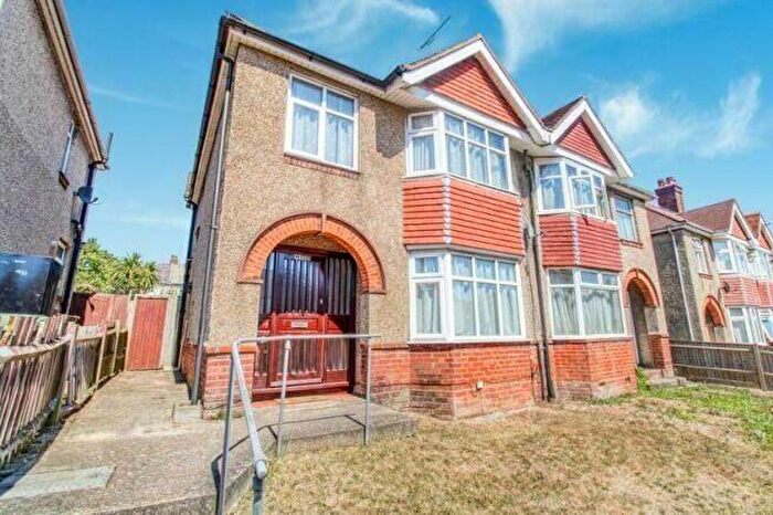 3 Bedroom Semi-Detached House To Rent In Burgess Road, Southampton, SO16