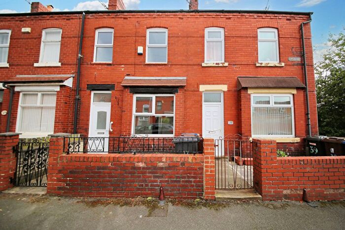 3 Bedroom Terraced House To Rent In First Avenue, Wigan, WN6