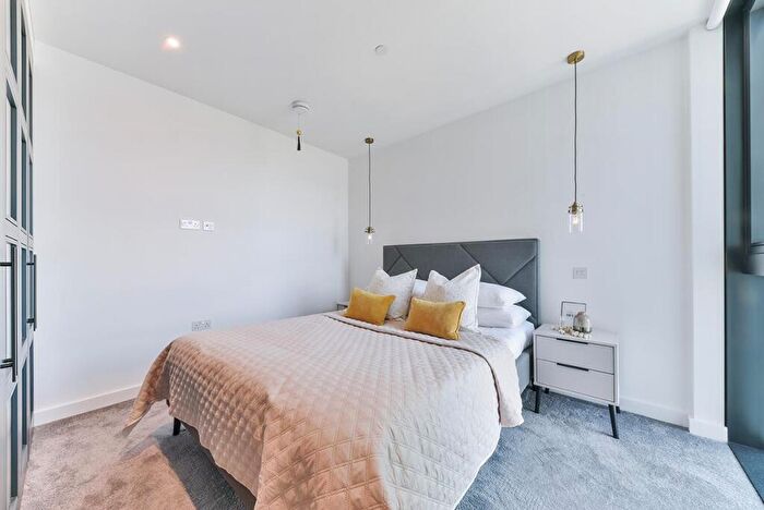 2 Bedroom Apartment To Rent In Cashmere Wharf, London Dock, E1W