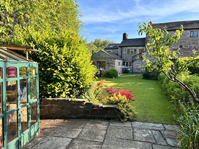 5 Bedroom Cottage For Sale In Warth Cottages Huddersfield Road Diggle, OL3
