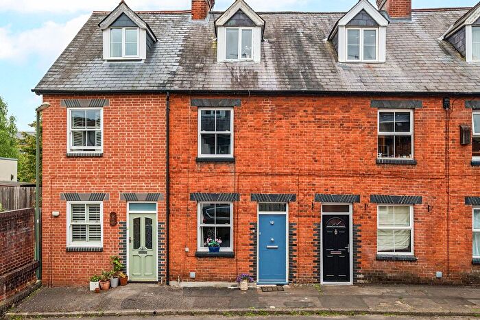 4 Bedroom Terraced House For Sale In Godalming, Surrey, GU7