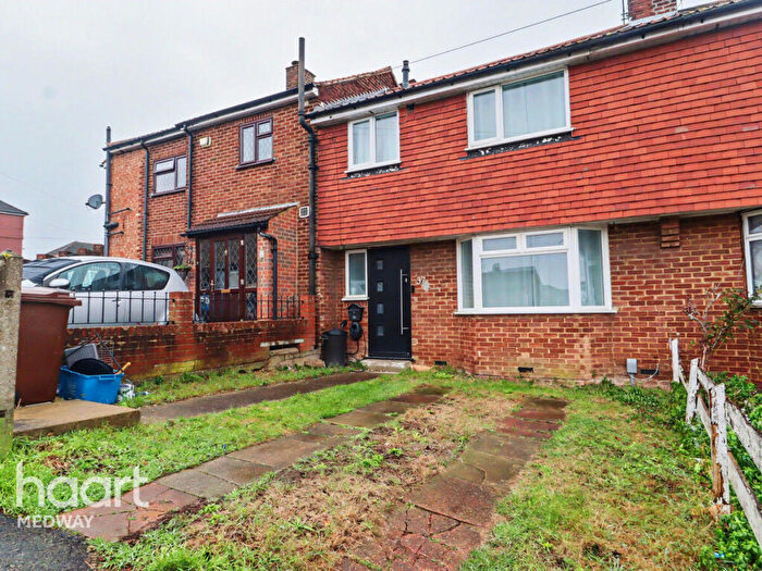 3 Bedroom Terraced House To Rent In Pickwick Crescent, Rochester, ME1
