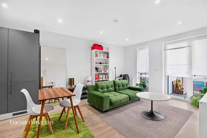 1 Bedroom Flat For Sale In Cobden Walk, London, SE15