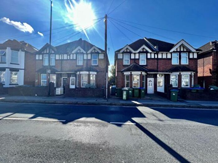 1 Bedroom Apartment To Rent In Bitterne Road West, Southampton, SO18