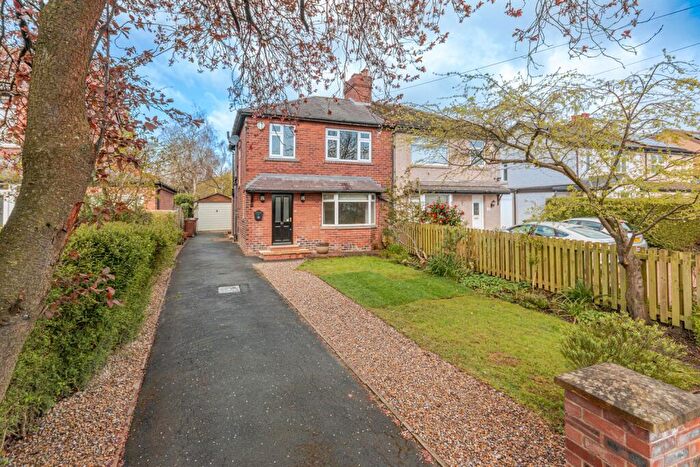 3 Bedroom Semi Detached House To Rent In Broomfield, Adel Leeds, LS16