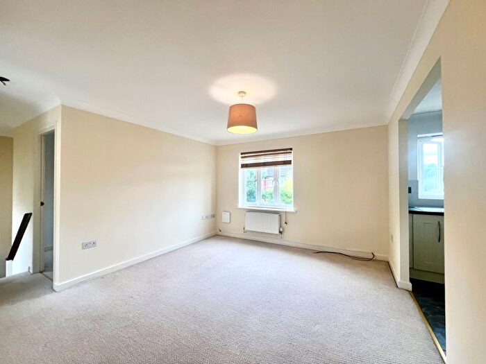 2 Bedroom Flat For Sale In Charlotte Court, Calne, SN11