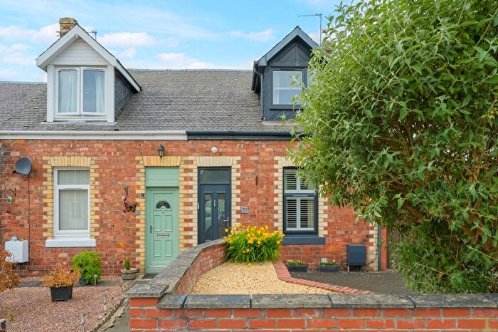 2 Bedroom End Of Terrace House For Sale In Chapelhill Street, Kincardine, FK10