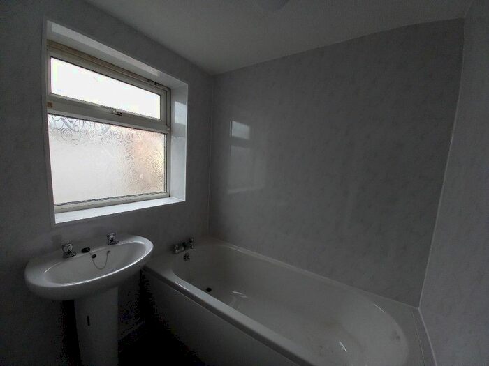 3 Bedroom Terraced House To Rent In Norcliffe Street, Middlesbrough, TS3