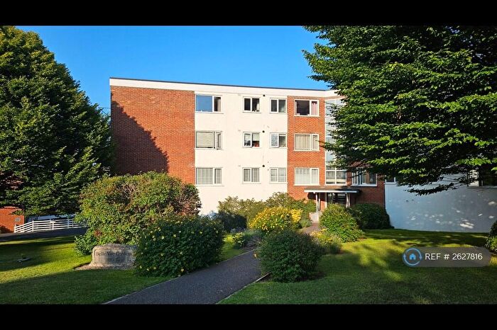 2 Bedroom Flat To Rent In Belle Vue Gardens, Bournemouth, BH6