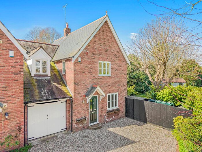 3 Bedroom Link Detached House For Sale In Coachmans Mead, Finchingfield, Braintree, CM7