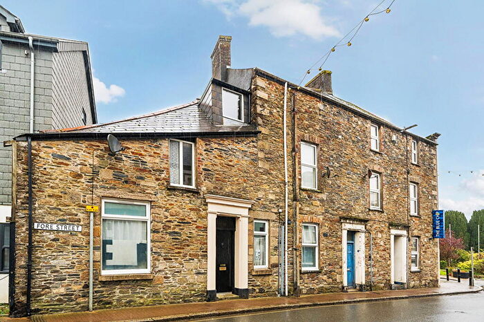 5 Bedroom Block Of Apartments For Sale In Fore Street, Callington, PL17