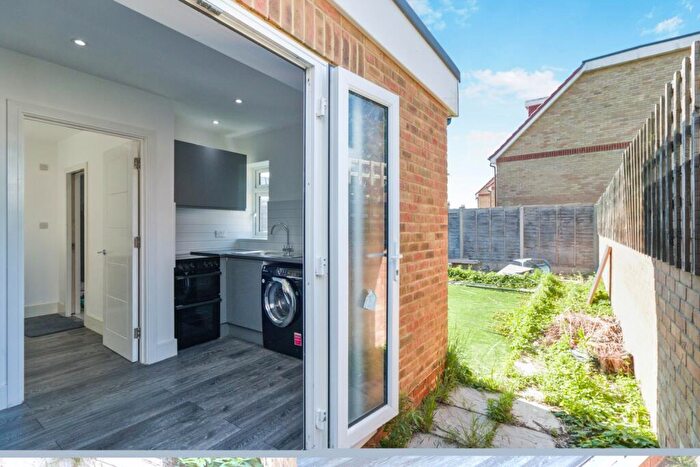 Flat To Rent In Victoria Street Belvedere, DA17
