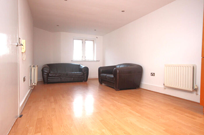 2 Bedroom Apartment To Rent In Wilcock Street, Manchester, M16
