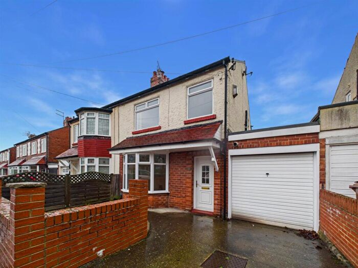 3 Bedroom Semi Detached House For Sale In Hillfield, Whitley Bay, NE25
