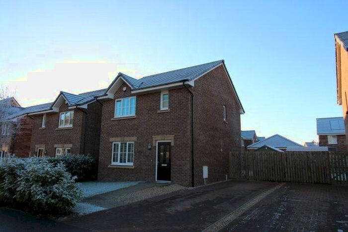 3 Bedroom Property To Rent In Craigton Drive, Bishopton, PA7