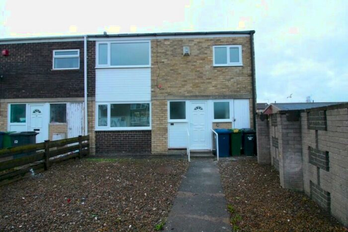 3 Bedroom End Of Terrace House To Rent In Brookes Walk, South Shields, Tyne And Wear, NE34