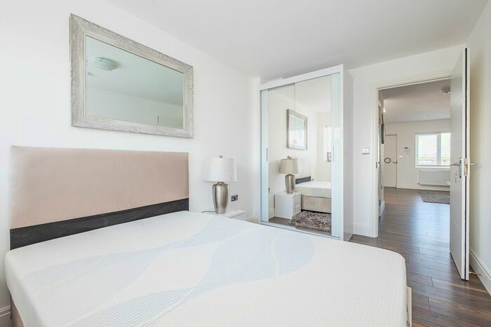 2 Bedroom Flat To Rent In Brondesbury Road, London, NW6
