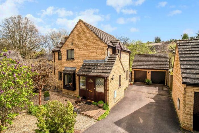 4 Bedroom Detached House For Sale In Sandford Leaze, Avening, Tetbury, GL8