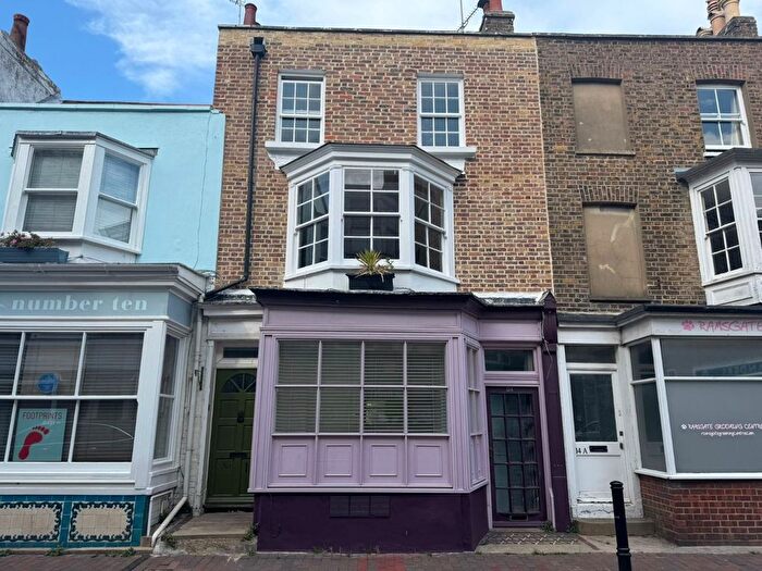 1 Bedroom Flat To Rent In Addington Street, Ramsgate, Kent, CT11